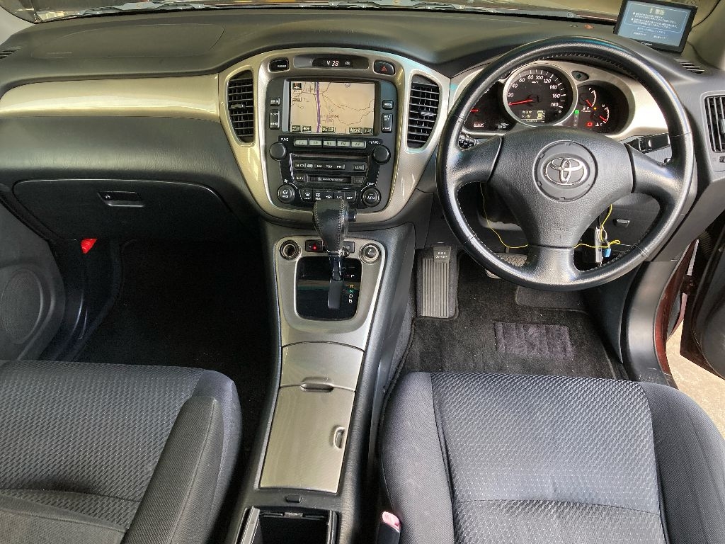 TOYOTA KLUGER V