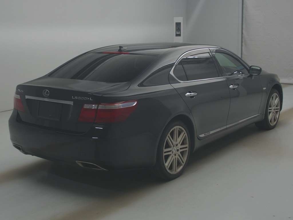 LEXUS LS600H