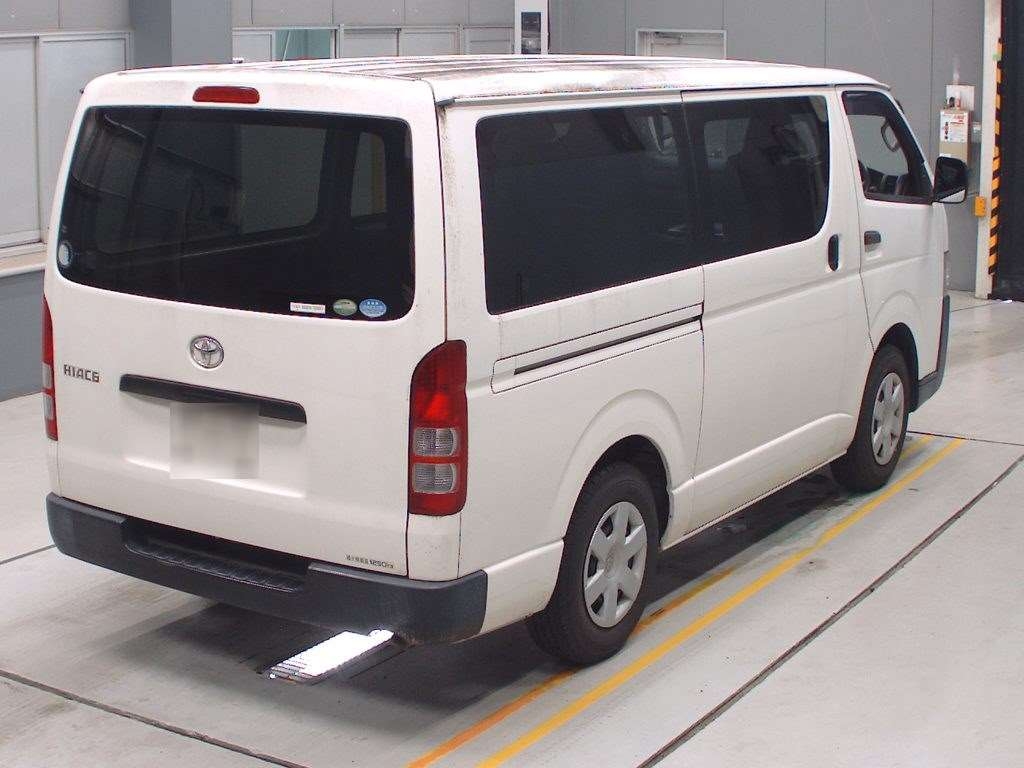 TOYOTA REGIUS ACE