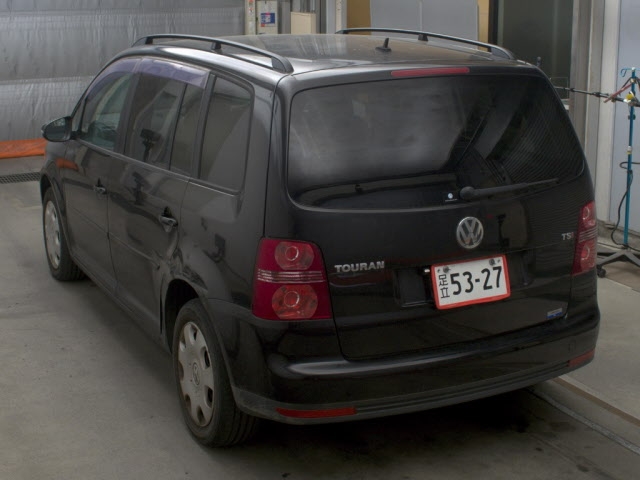 VOLKSWAGEN TOURAN