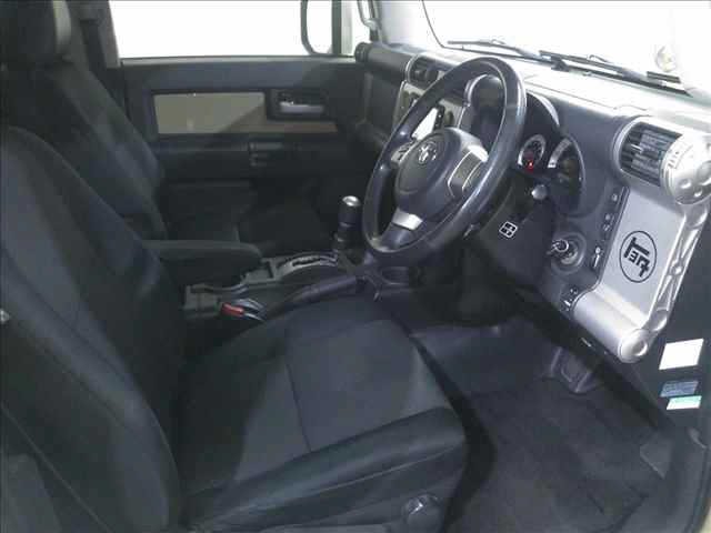 TOYOTA FJ CRUISER