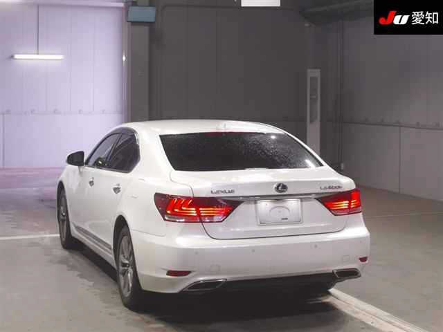 LEXUS LS600H