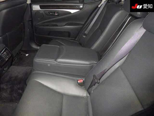 LEXUS LS600H