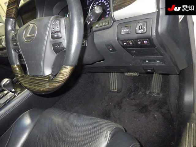 LEXUS LS600H