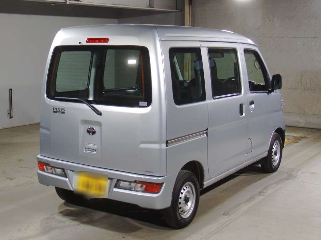 TOYOTA PIXIS VAN