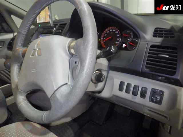 MITSUBISHI GRANDIS