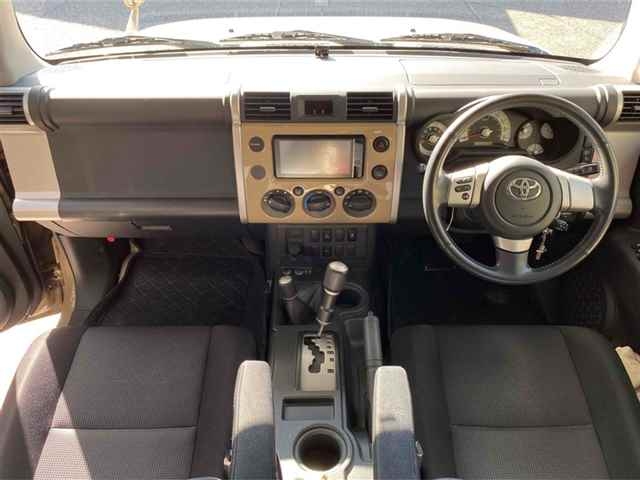 TOYOTA FJ CRUISER