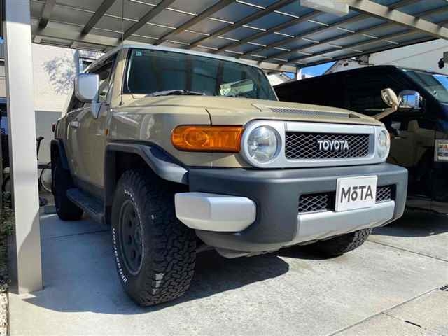 TOYOTA FJ CRUISER