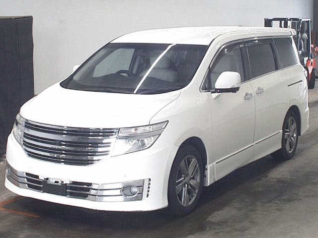 NISSAN ELGRAND
