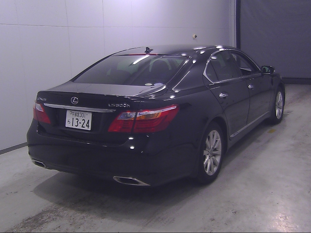 LEXUS LS600H