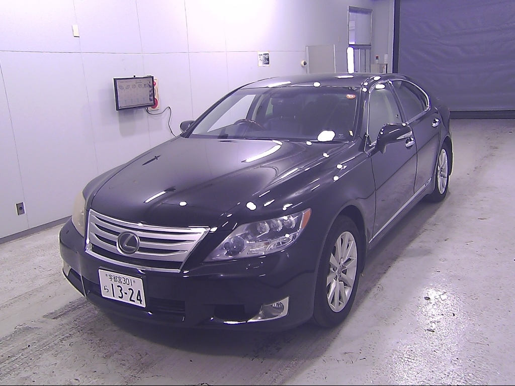 LEXUS LS600H