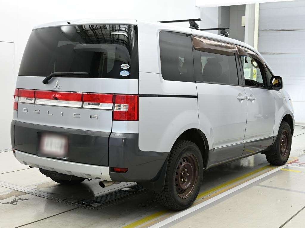 MITSUBISHI DELICA D:5