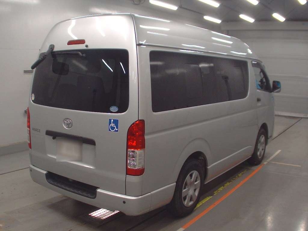 TOYOTA REGIUS ACE