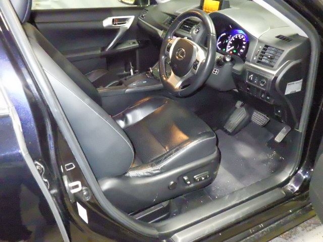 LEXUS CT200H