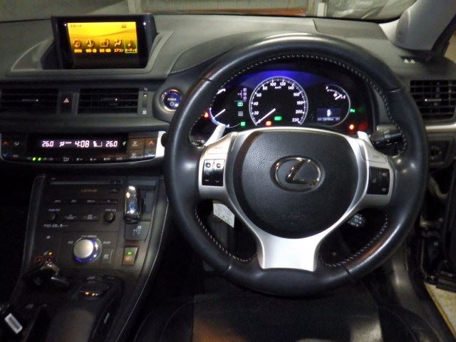 LEXUS CT200H