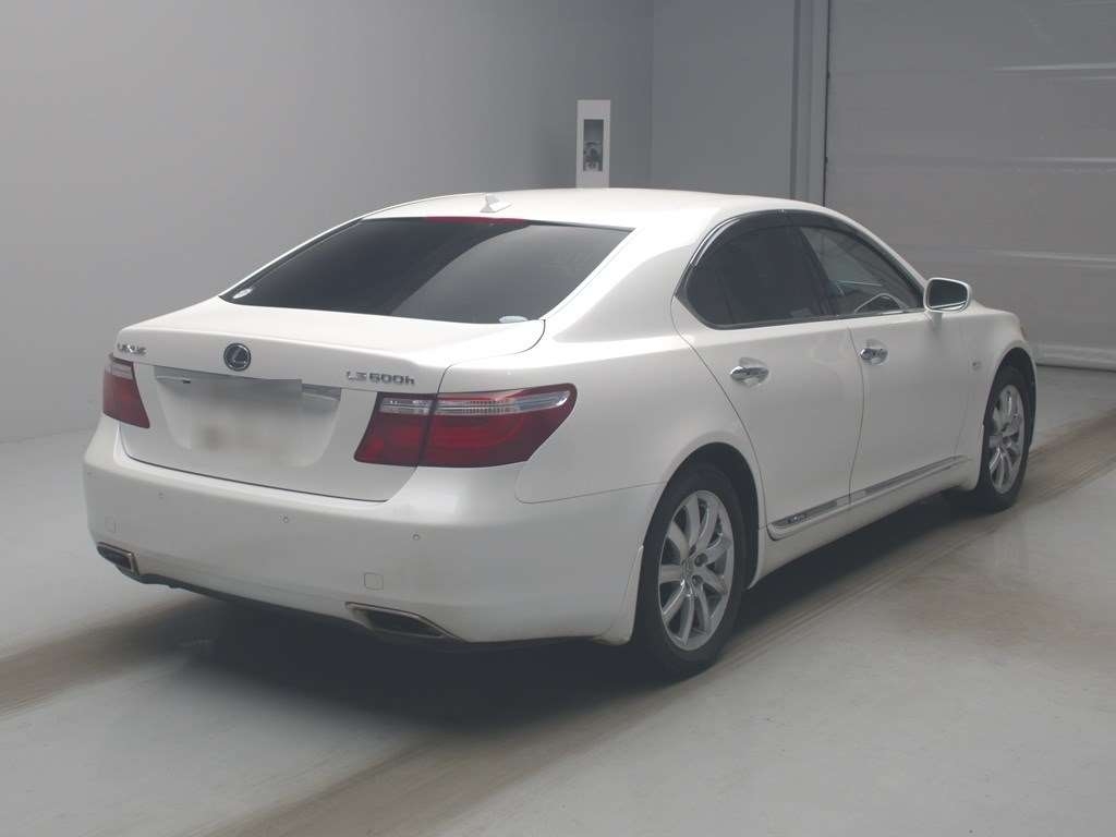 LEXUS LS600H