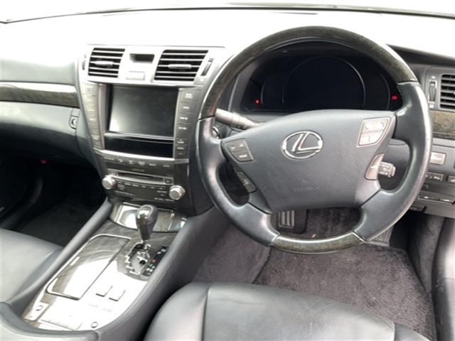 LEXUS LS460