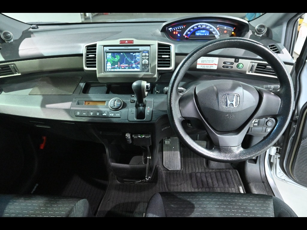 HONDA FREED SPIKE