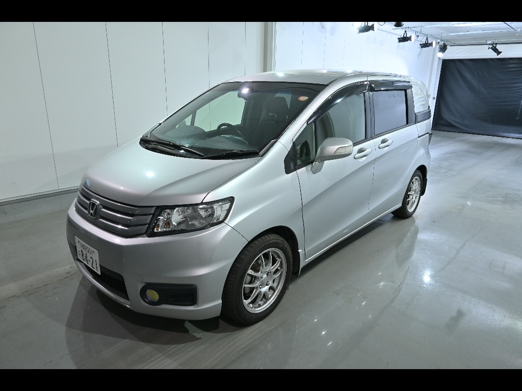 HONDA FREED SPIKE