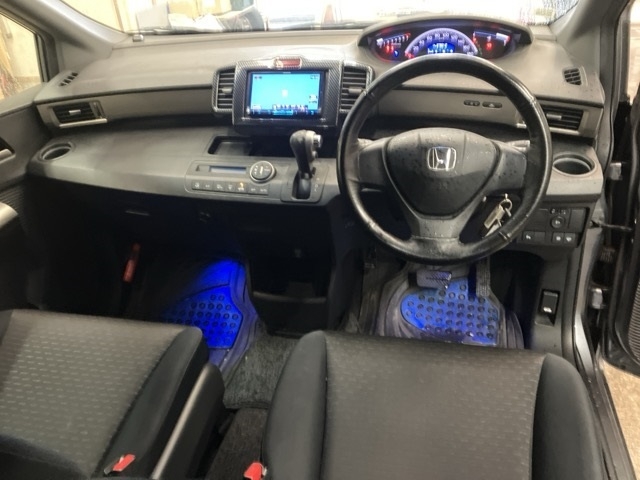 HONDA FREED SPIKE
