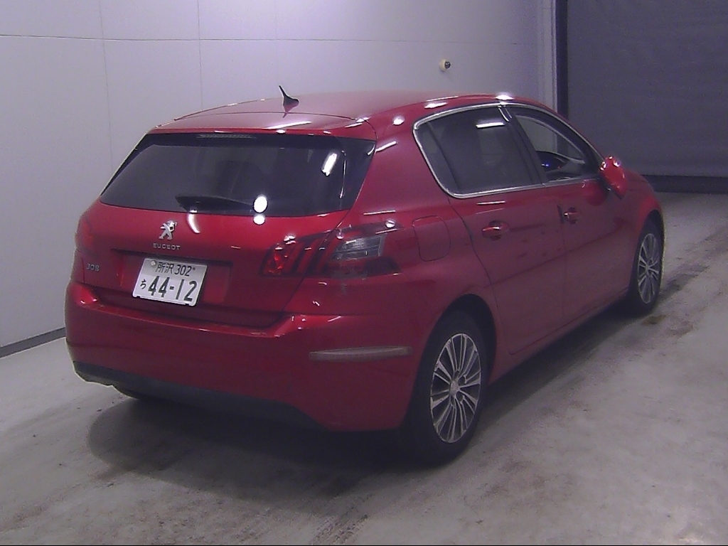 PEUGEOT 308