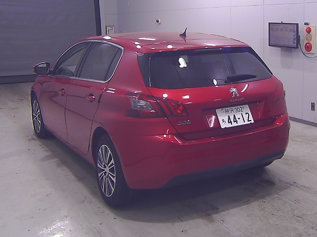 PEUGEOT 308