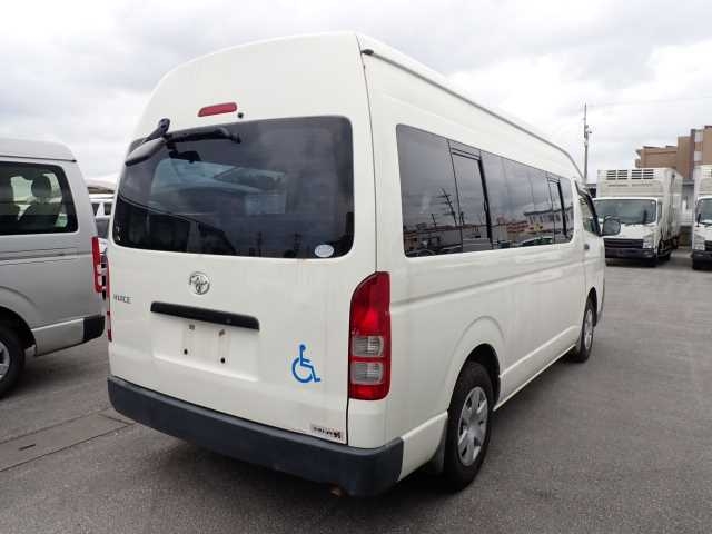 TOYOTA REGIUS ACE