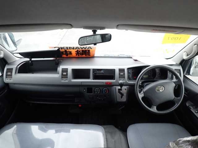 TOYOTA REGIUS ACE