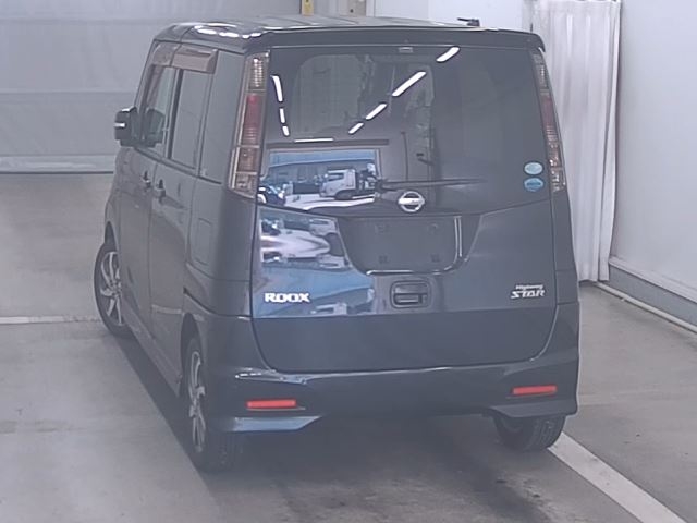 NISSAN ROOX