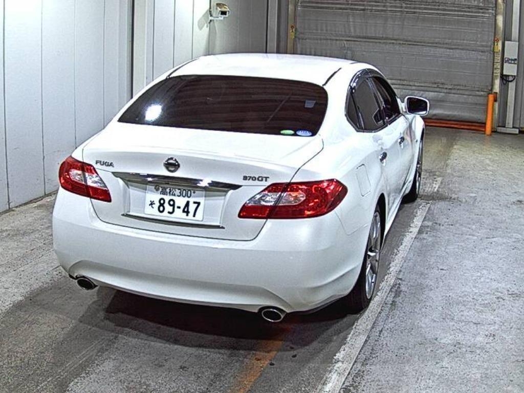 NISSAN FUGA