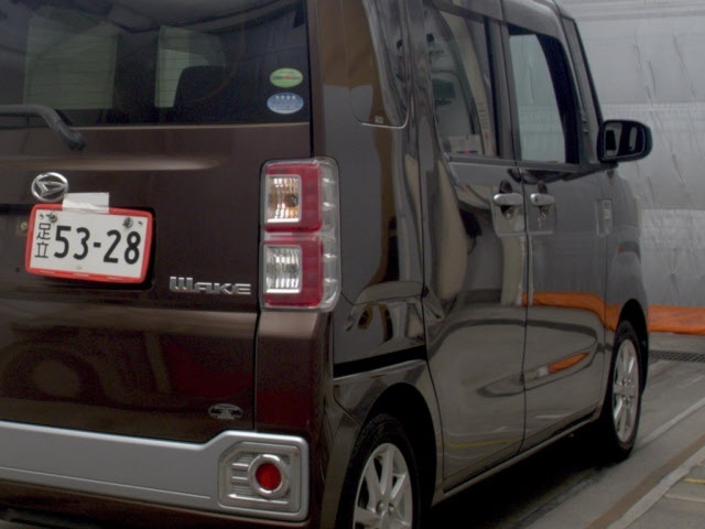 DAIHATSU WAKE