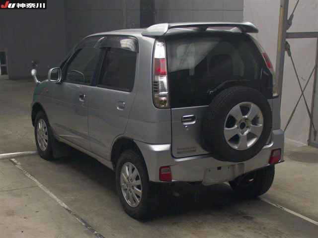 DAIHATSU TERIOS KID