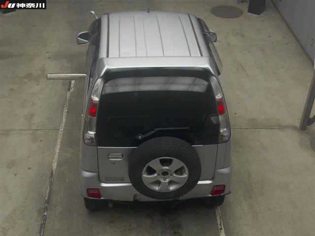 DAIHATSU TERIOS KID