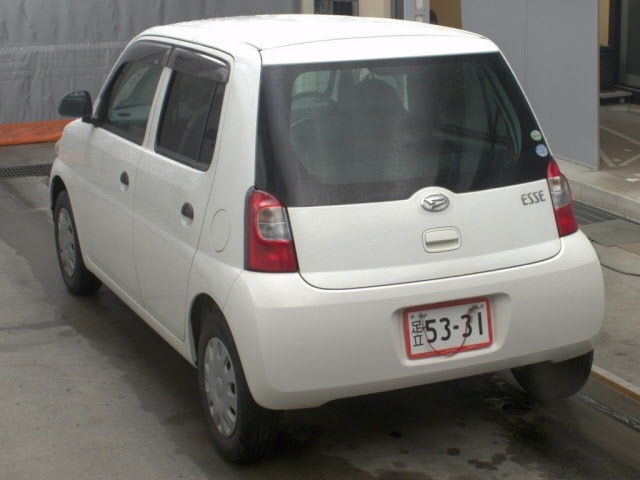 DAIHATSU ESSE