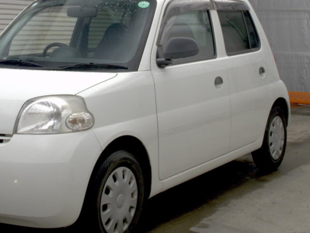 DAIHATSU ESSE