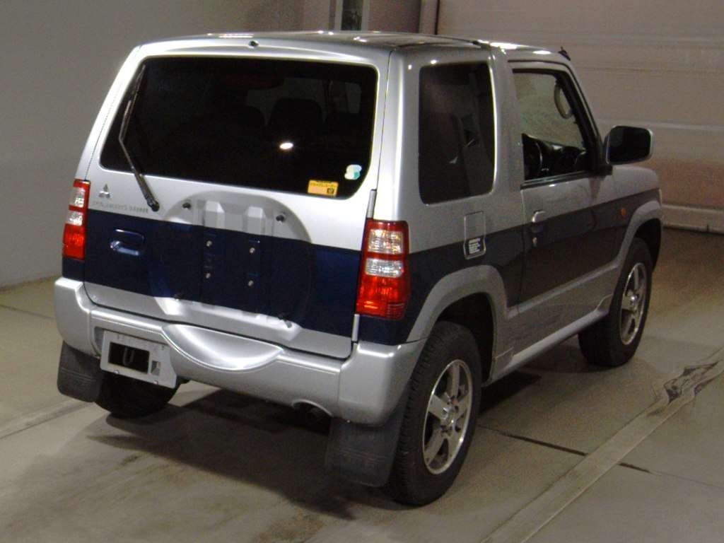 MITSUBISHI PAJERO MINI