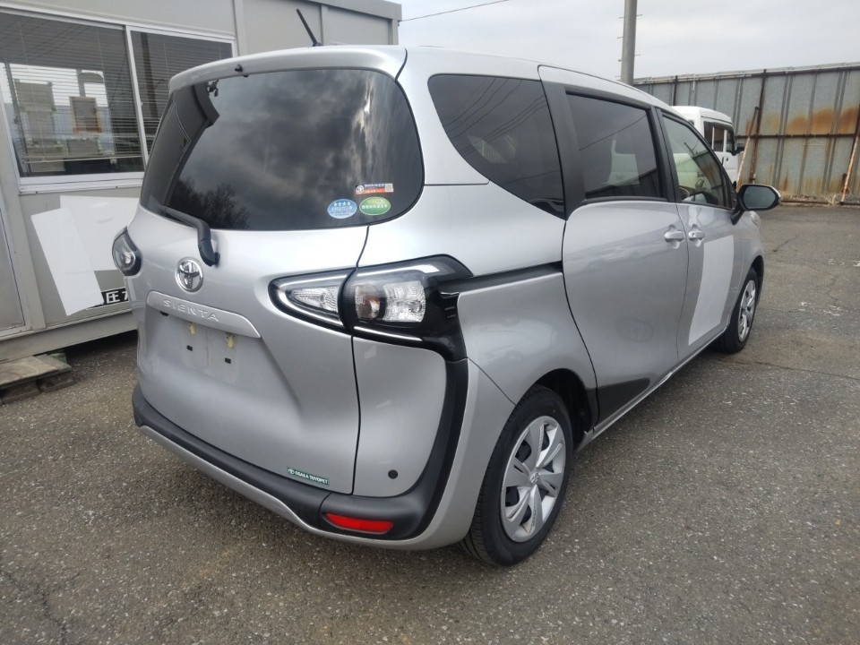 TOYOTA SIENTA