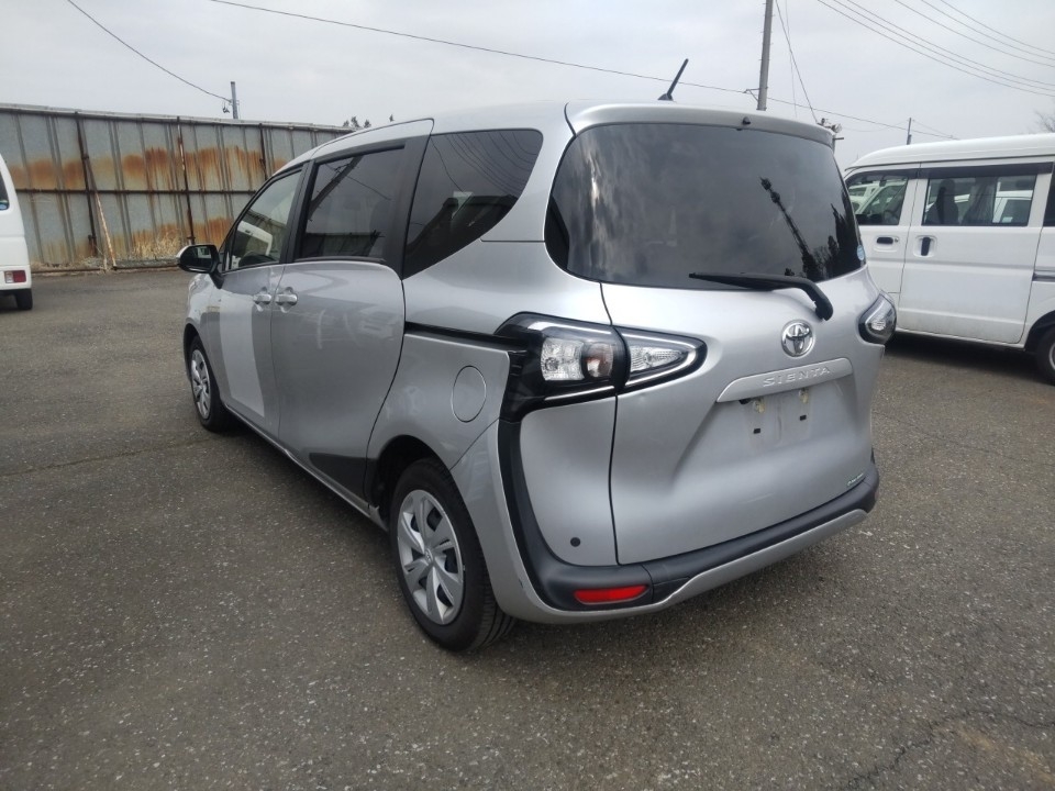 TOYOTA SIENTA