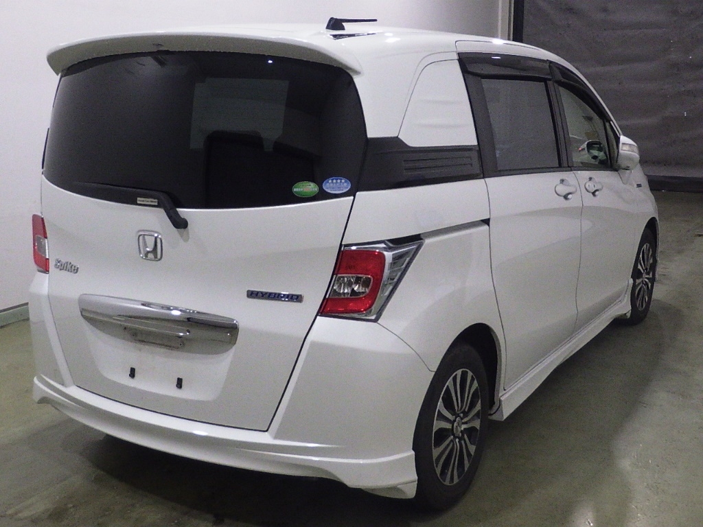 HONDA FREED SPIKE