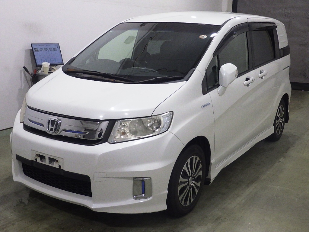 HONDA FREED SPIKE