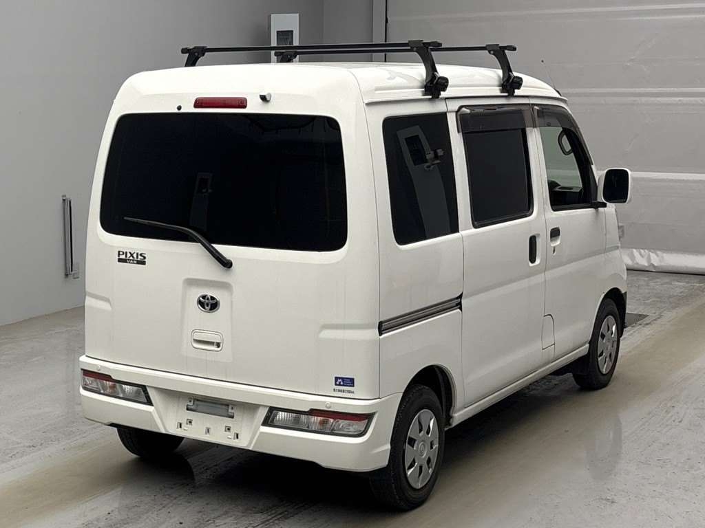 TOYOTA PIXIS VAN