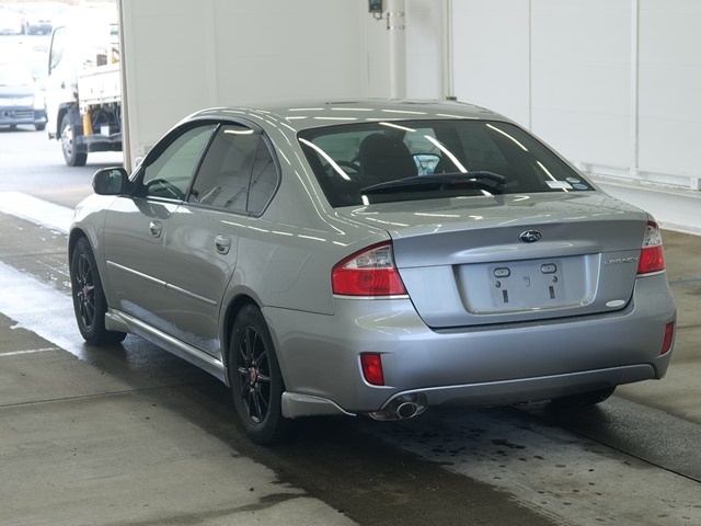 SUBARU LEGACY B4
