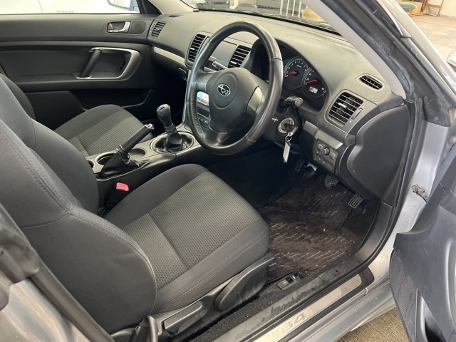 SUBARU LEGACY B4