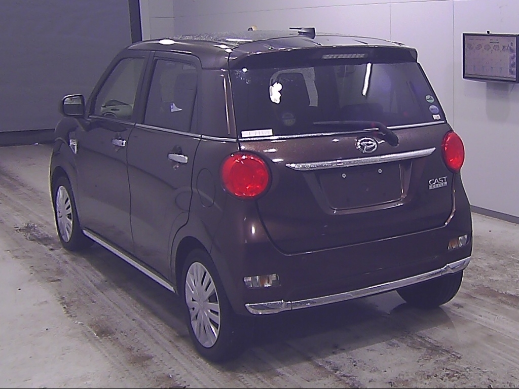 DAIHATSU CAST