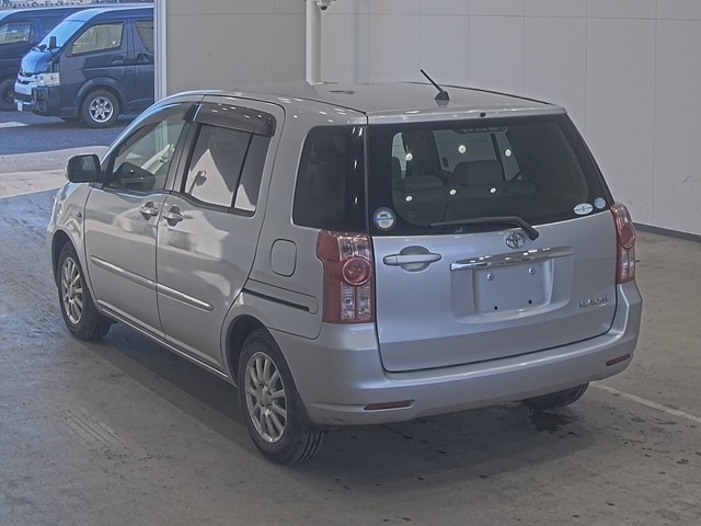 TOYOTA RAUM