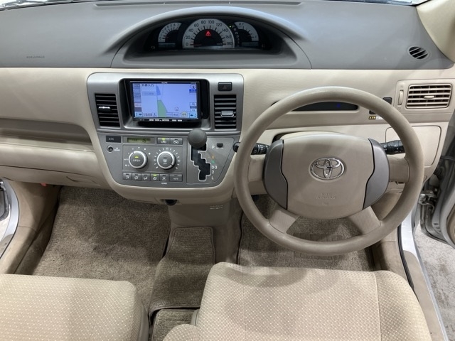 TOYOTA RAUM