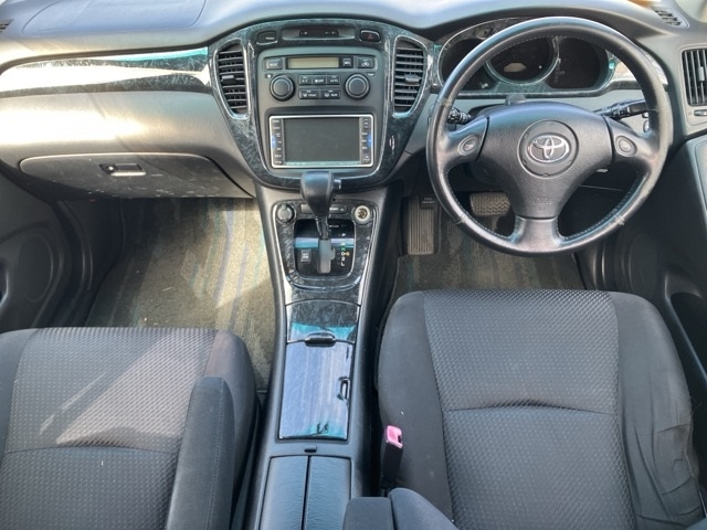 TOYOTA KLUGER V