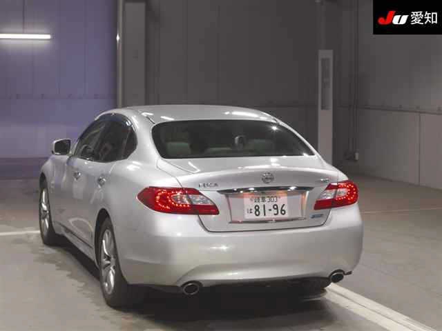 NISSAN FUGA