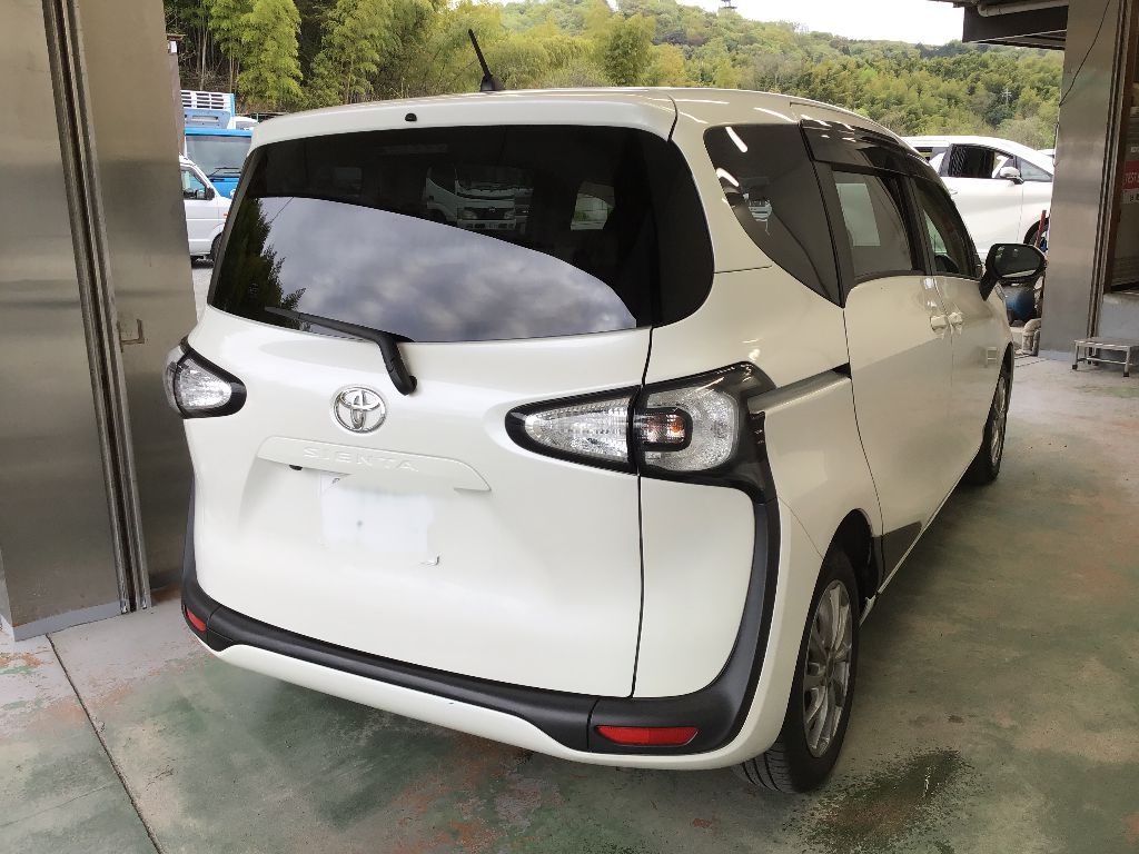 TOYOTA SIENTA
