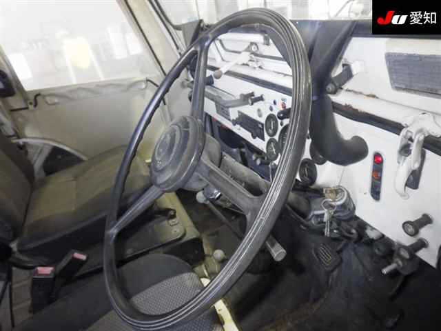 MITSUBISHI JEEP